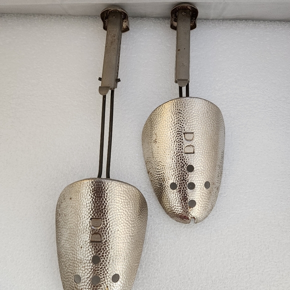 Vtg A&J Hammered Metal Shoe Tree Shaper Stretcher Adjustable Pair - Picture 7 of 10